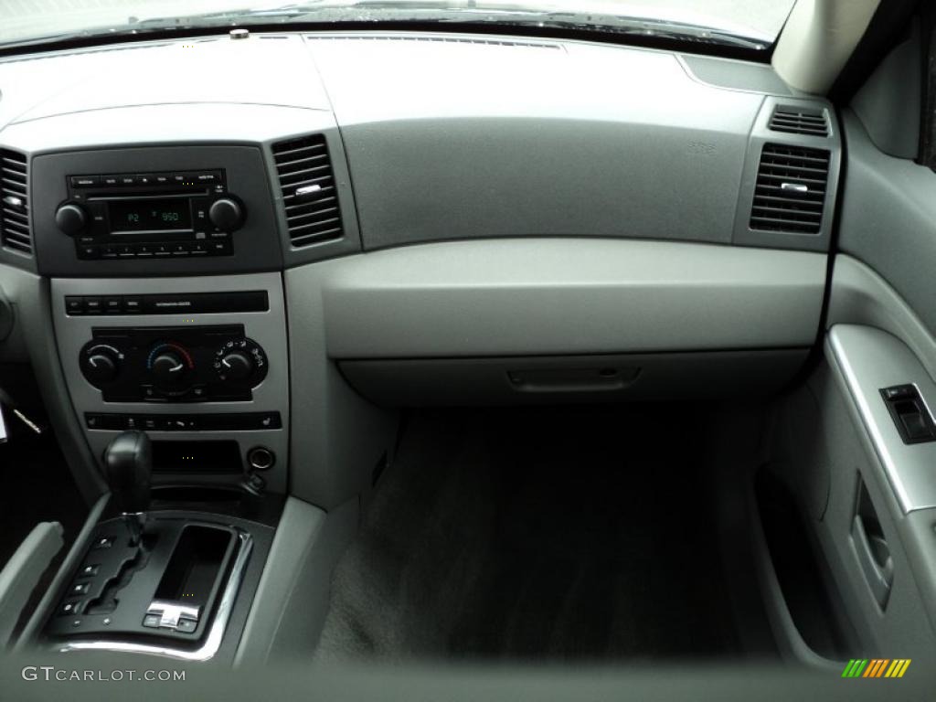 2005 Grand Cherokee Laredo 4x4 - Deep Beryl Green Pearl / Medium Slate Gray photo #23