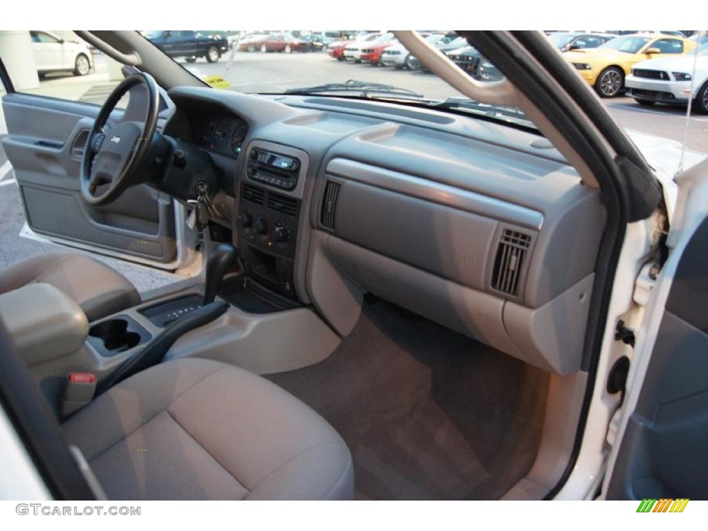 2004 Grand Cherokee Laredo - Stone White / Dark Slate Gray photo #15