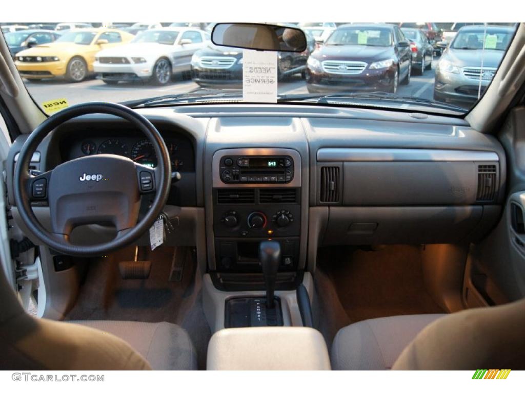 2004 Grand Cherokee Laredo - Stone White / Dark Slate Gray photo #20