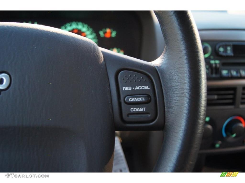 2004 Grand Cherokee Laredo - Stone White / Dark Slate Gray photo #28