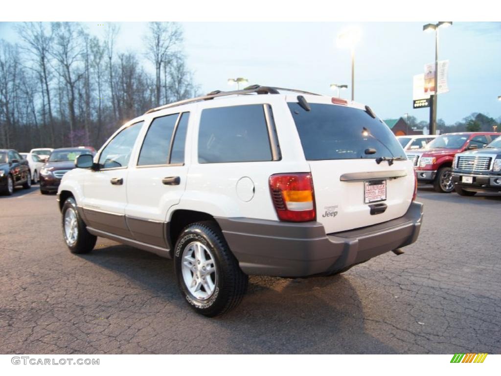 2004 Grand Cherokee Laredo - Stone White / Dark Slate Gray photo #35