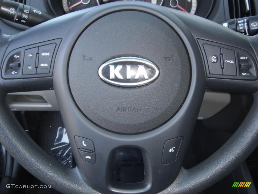 2010 Kia Forte EX Controls Photo #46988115