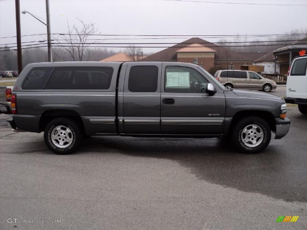 Medium Charcoal Gray Metallic 2001 Chevrolet Silverado 1500 LS Extended Cab Exterior Photo #46991754