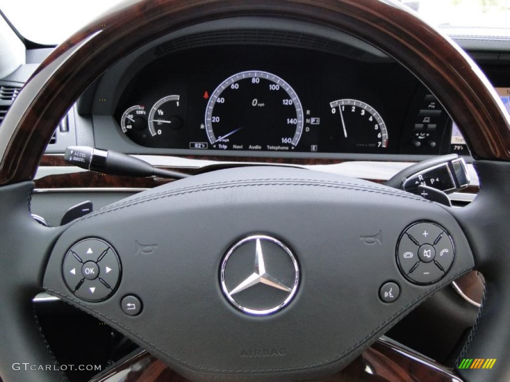 2011 Mercedes-Benz S 550 Sedan Controls Photo #46992174