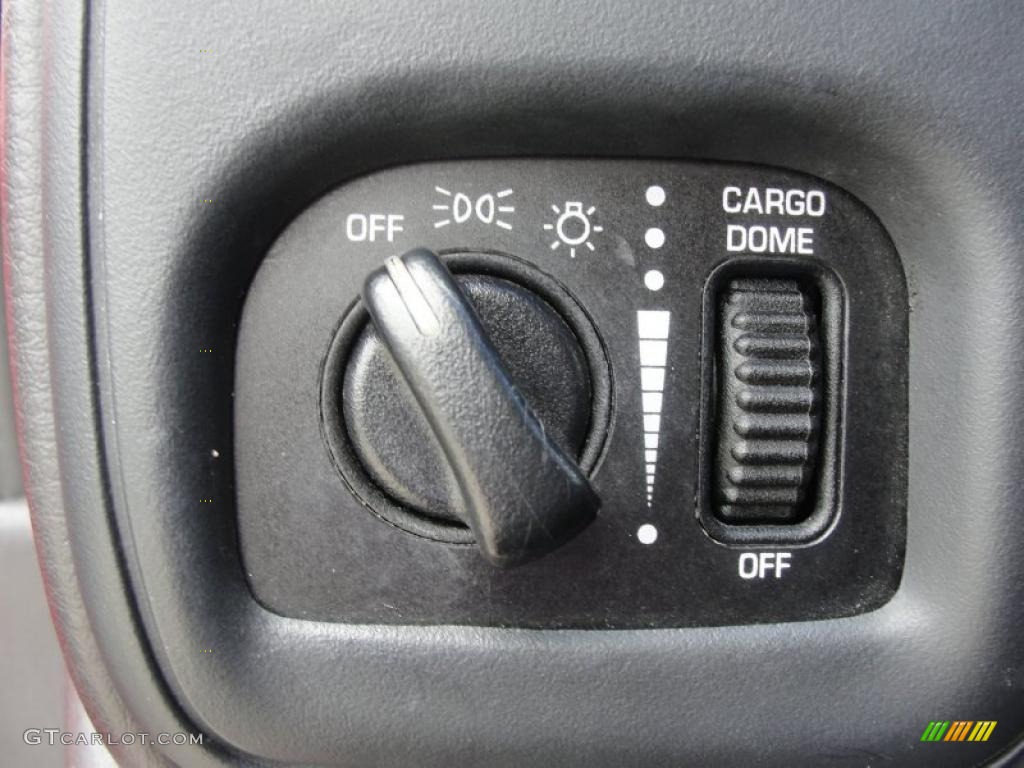 2000 Dodge Dakota SLT Extended Cab Controls Photo #46992381