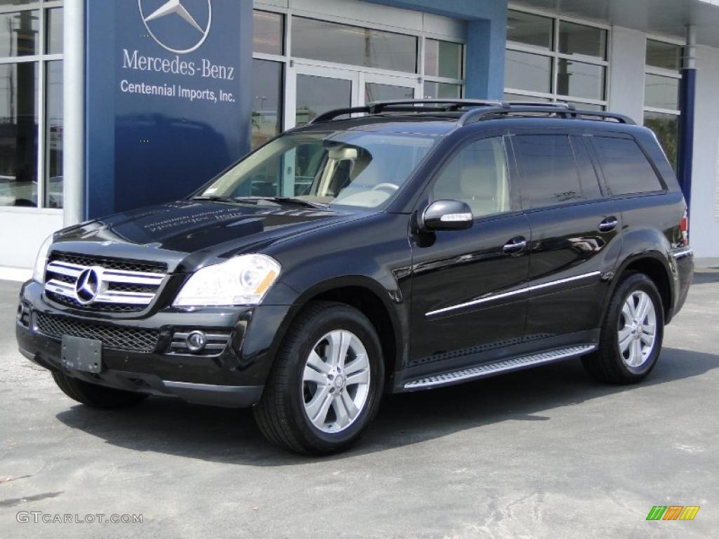 Obsidian Black Metallic Mercedes-Benz GL