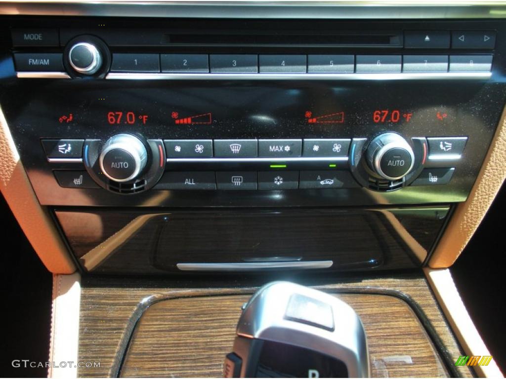 2011 BMW 7 Series 740i Sedan Controls Photo #46993155