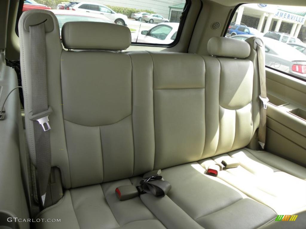 Neutral/Shale Interior 2005 GMC Yukon XL SLT Photo #46993369