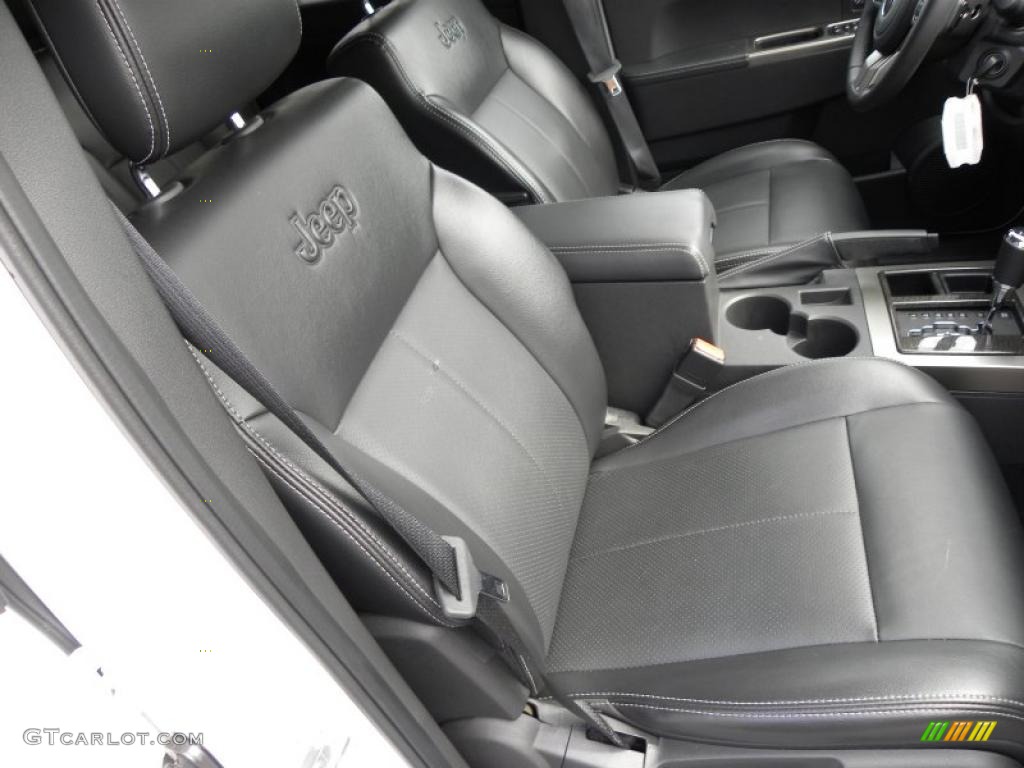 Dark Slate Gray Interior 2011 Jeep Liberty Limited Photo #46996479