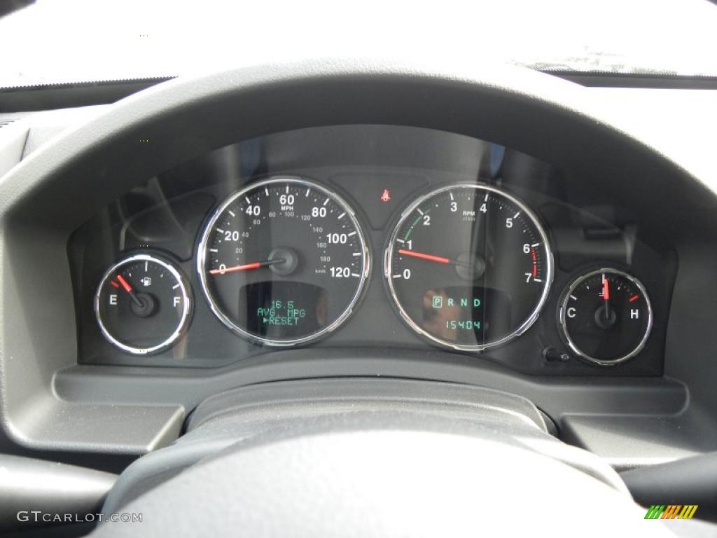 2011 Jeep Liberty Limited Gauges Photo #46996671