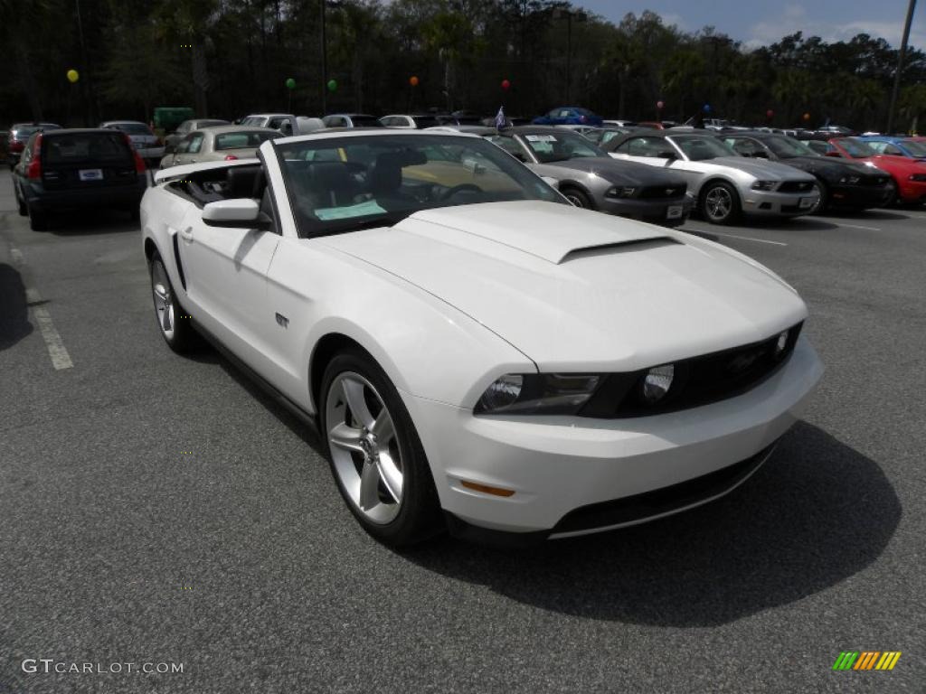 Performance White 2010 Ford Mustang GT Premium Convertible Exterior Photo #46998654