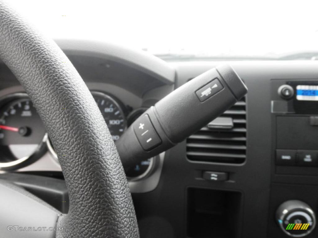 2011 GMC Sierra 3500HD Work Truck Regular Cab Chassis 6 Speed Automatic Transmission Photo #46998798