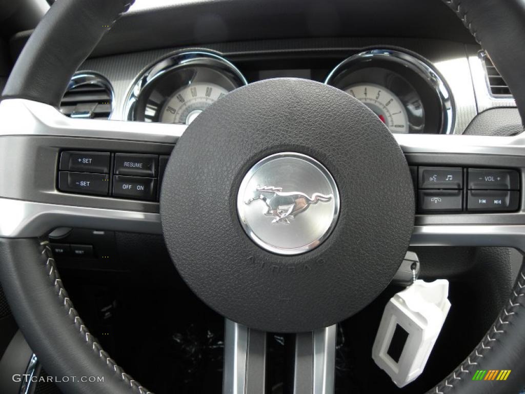 2010 Ford Mustang GT Premium Convertible Charcoal Black/Cashmere Steering Wheel Photo #46998948