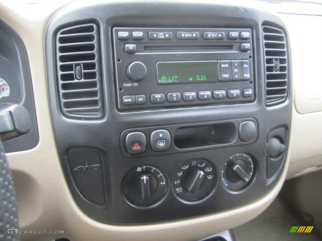 2007 Ford Escape XLS 4WD Controls Photo #47002059