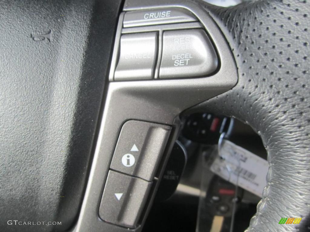 2009 Honda Pilot Touring 4WD Controls Photo #47002941