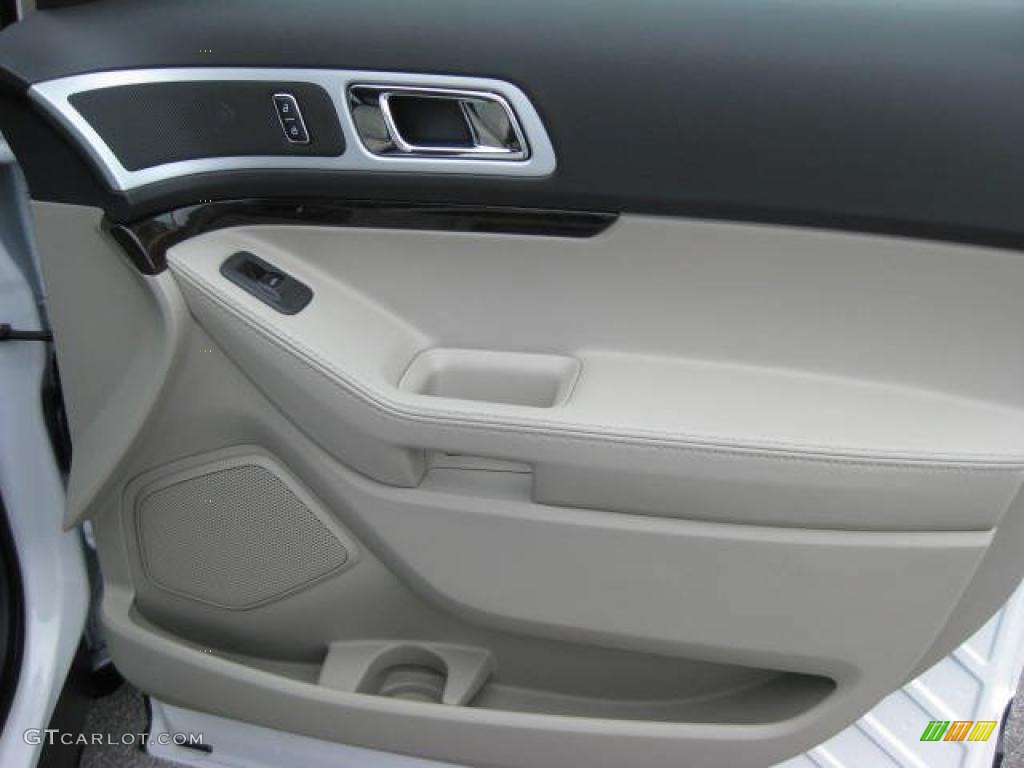2011 Explorer Limited 4WD - White Platinum Tri-Coat / Medium Light Stone photo #23