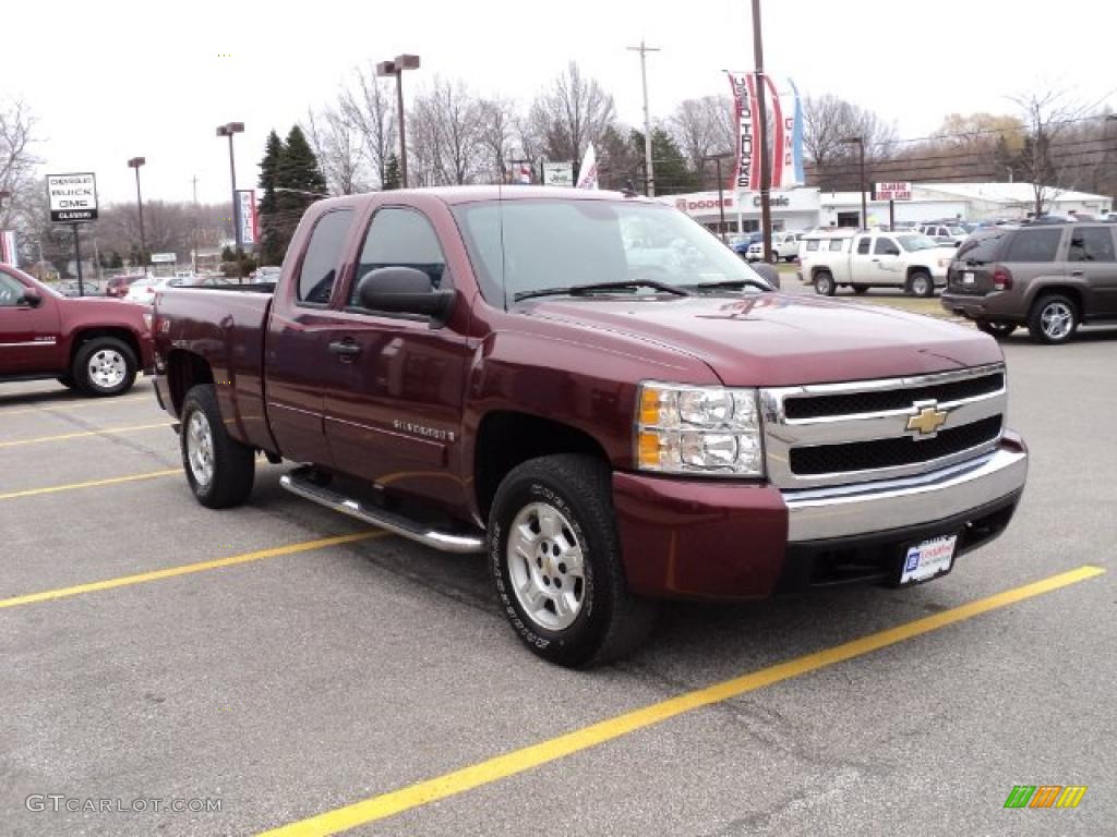 2008 Silverado 1500 Z71 Extended Cab 4x4 - Deep Ruby Metallic / Ebony photo #3