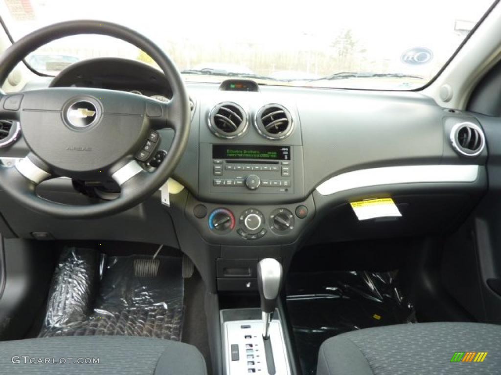 2011 Chevrolet Aveo LT Sedan Charcoal Dashboard Photo #47008179
