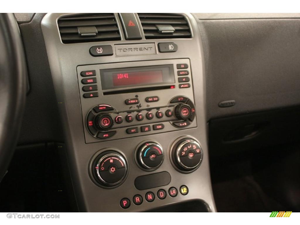 2006 Pontiac Torrent Standard Torrent Model Controls Photo #47010090