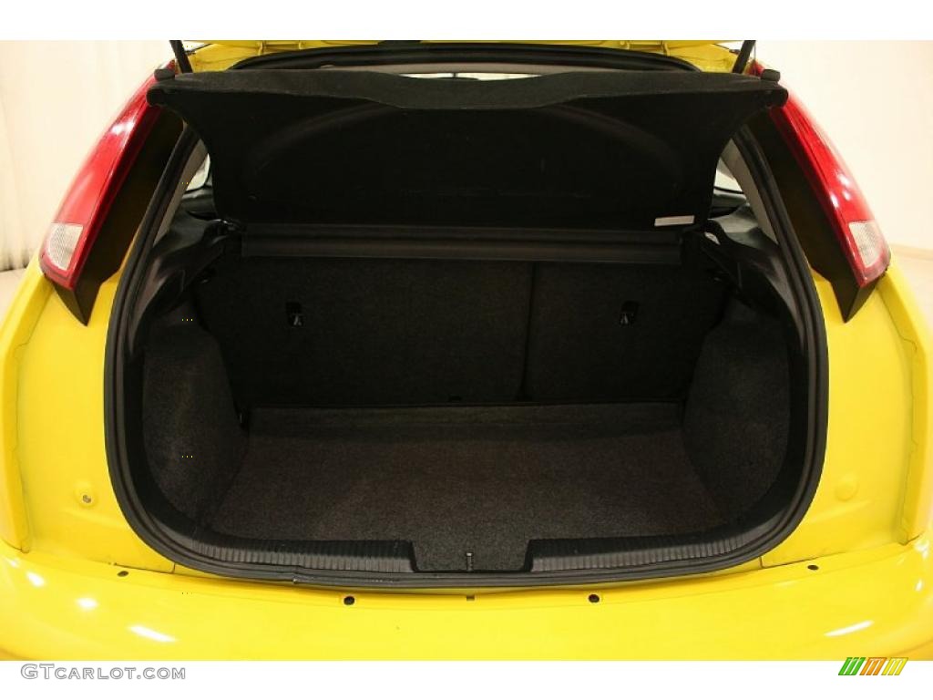 2007 Ford Focus ZX3 SE Coupe Trunk Photo #47010660