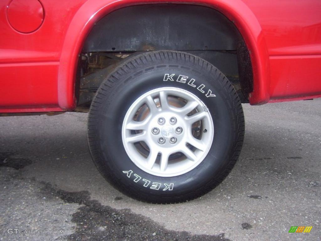 2003 Dakota Sport Club Cab 4x4 - Flame Red / Dark Slate Gray photo #10