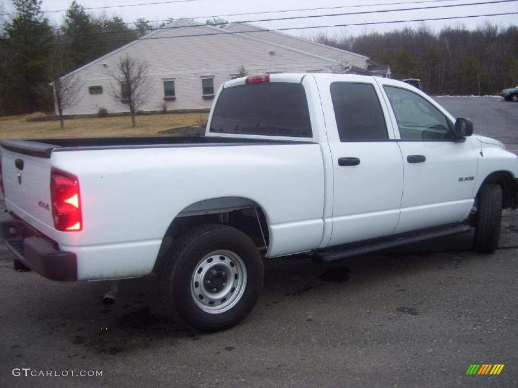 2008 Ram 1500 ST Quad Cab 4x4 - Bright White / Medium Slate Gray photo #4