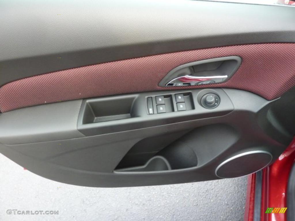 2011 Chevrolet Cruze LT/RS Jet Black/Sport Red Door Panel Photo #47011140