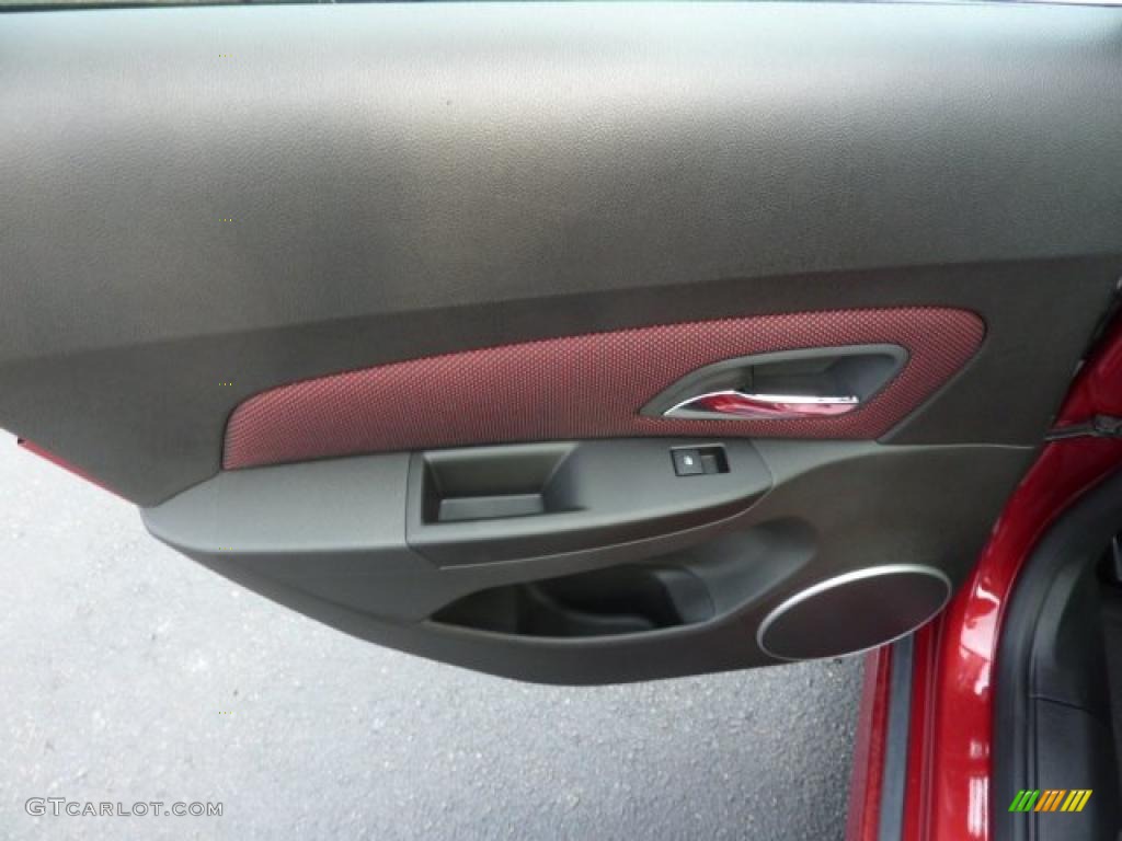 2011 Chevrolet Cruze LT/RS Jet Black/Sport Red Door Panel Photo #47011155
