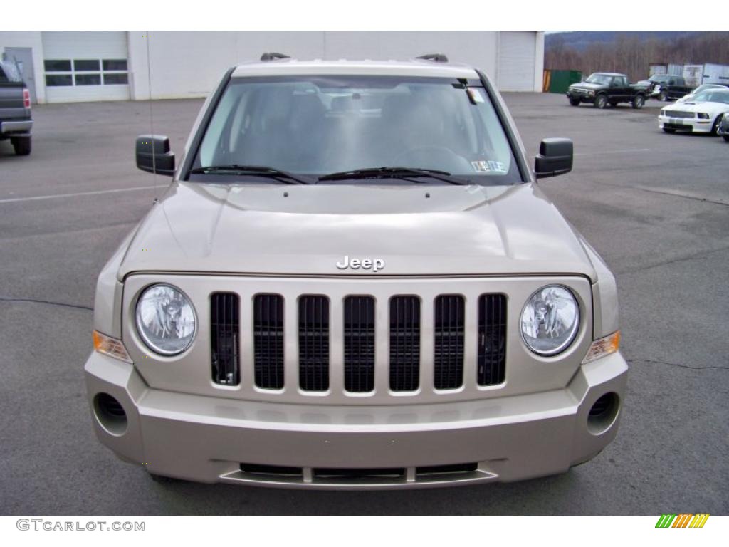 Light Sandstone Metallic 2009 Jeep Patriot Sport 4x4 Exterior Photo #47011473