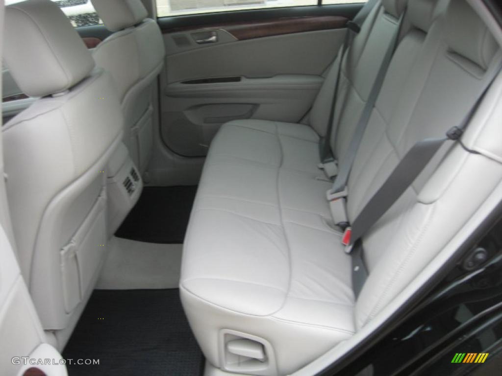 2011 Avalon  - Black / Light Gray photo #15