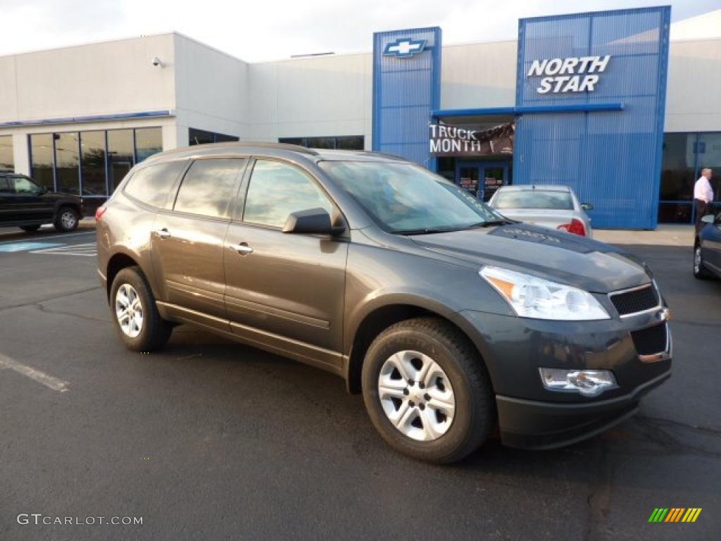 2011 Traverse LS AWD - Cyber Gray Metallic / Dark Gray/Light Gray photo #1