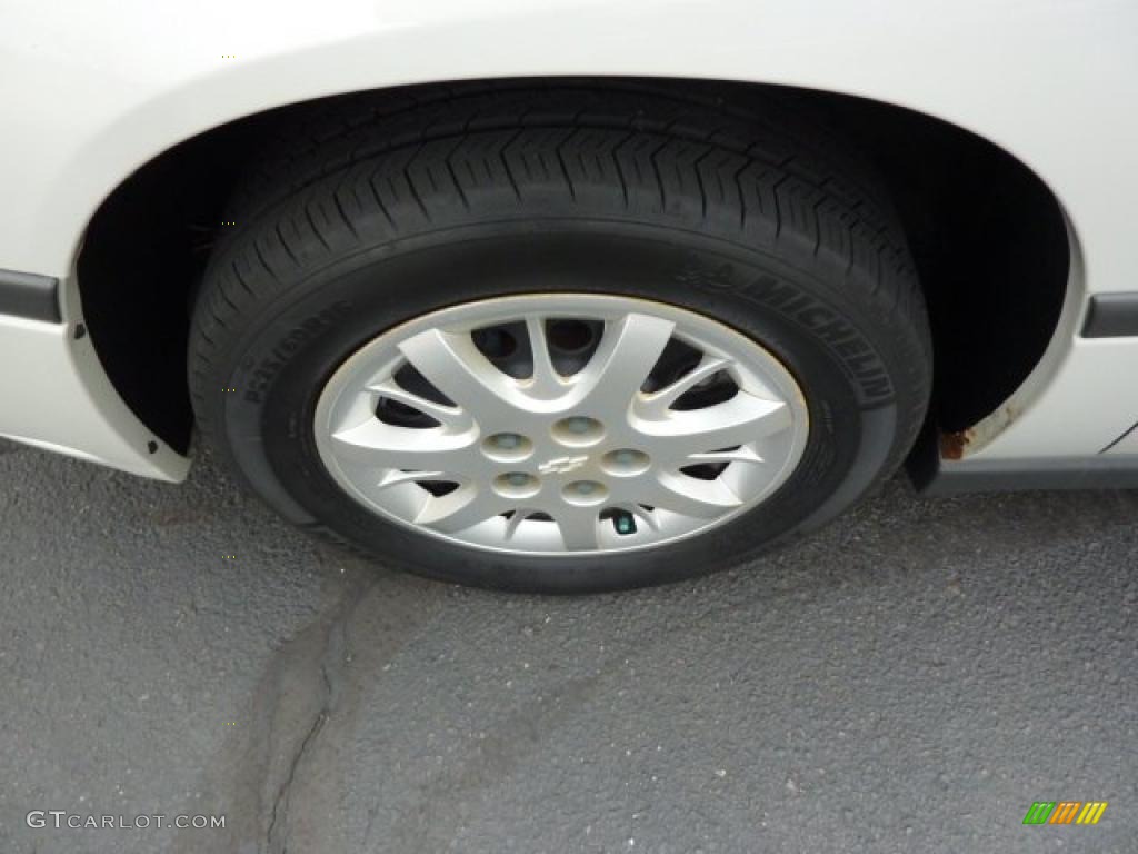 2004 Impala  - White / Medium Gray photo #12