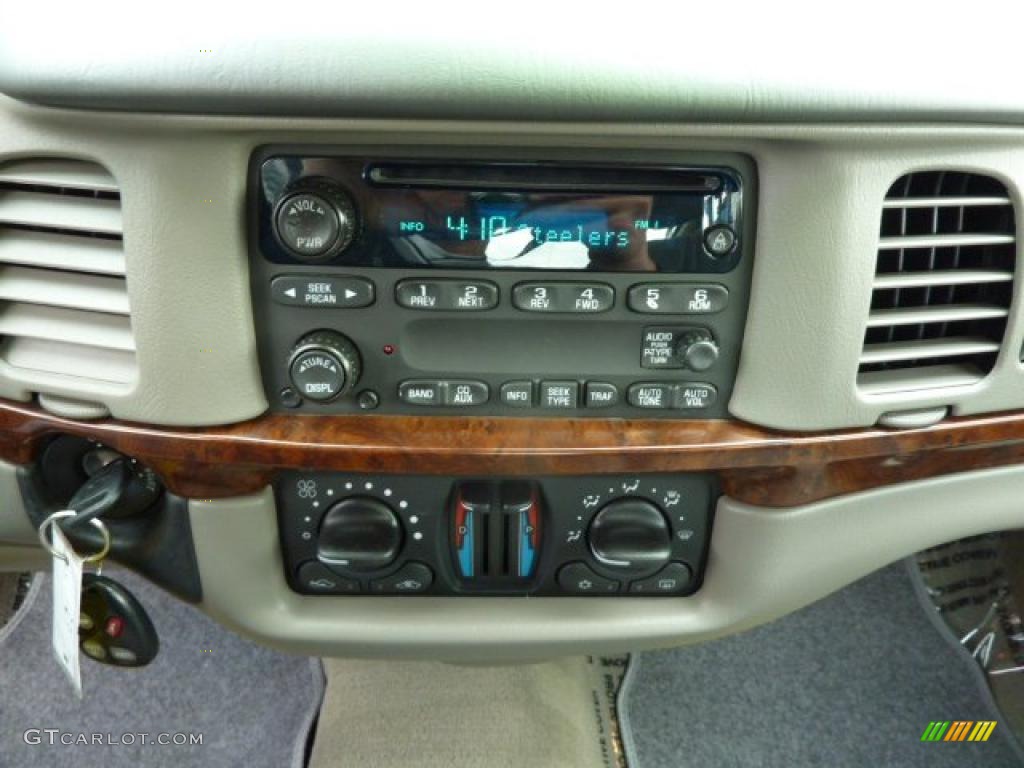 2004 Impala  - White / Medium Gray photo #17