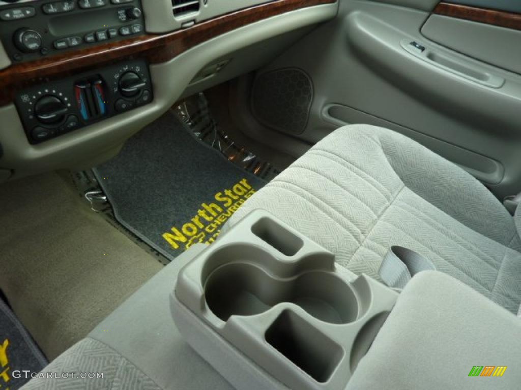 2004 Impala  - White / Medium Gray photo #18