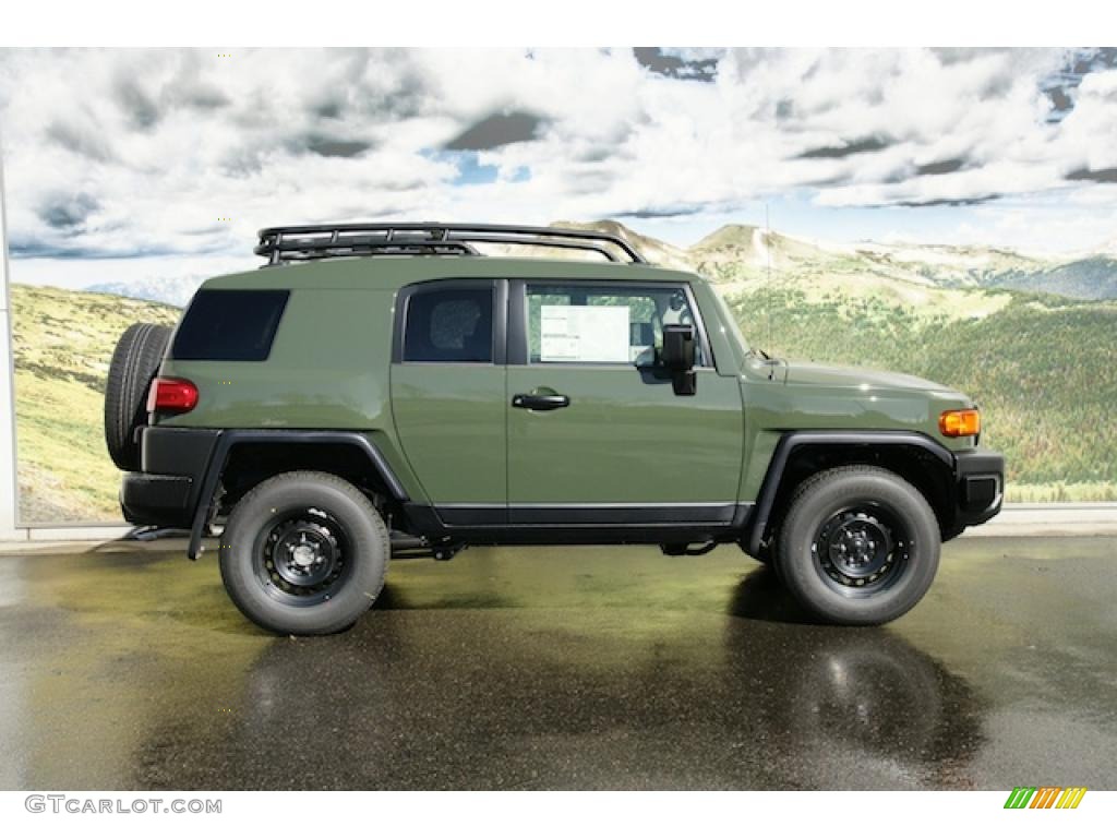 2011 FJ Cruiser 4WD - Army Green / Dark Charcoal photo #2