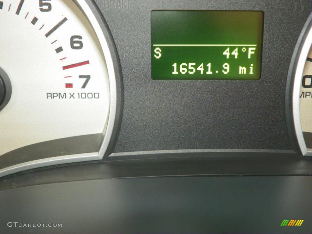 2010 Explorer Eddie Bauer 4x4 - White Suede / Camel photo #17