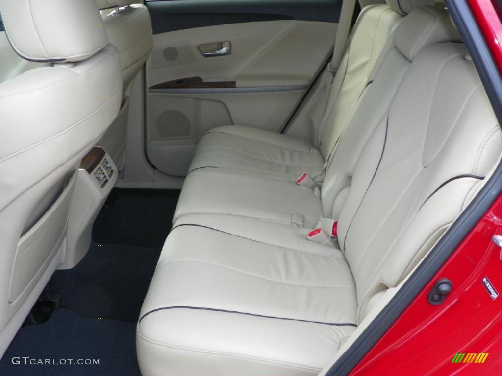 Ivory Interior 2010 Toyota Venza V6 AWD Photo #47013933