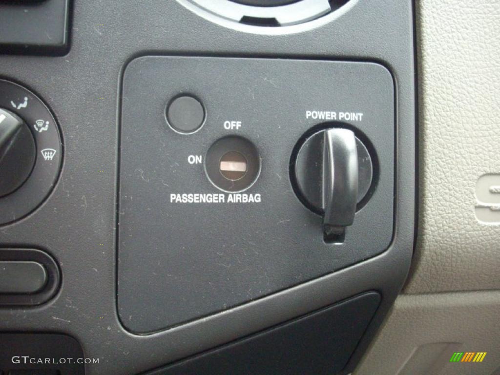 2008 Ford F350 Super Duty XL Regular Cab 4x4 Plow Truck Controls Photo #47014923