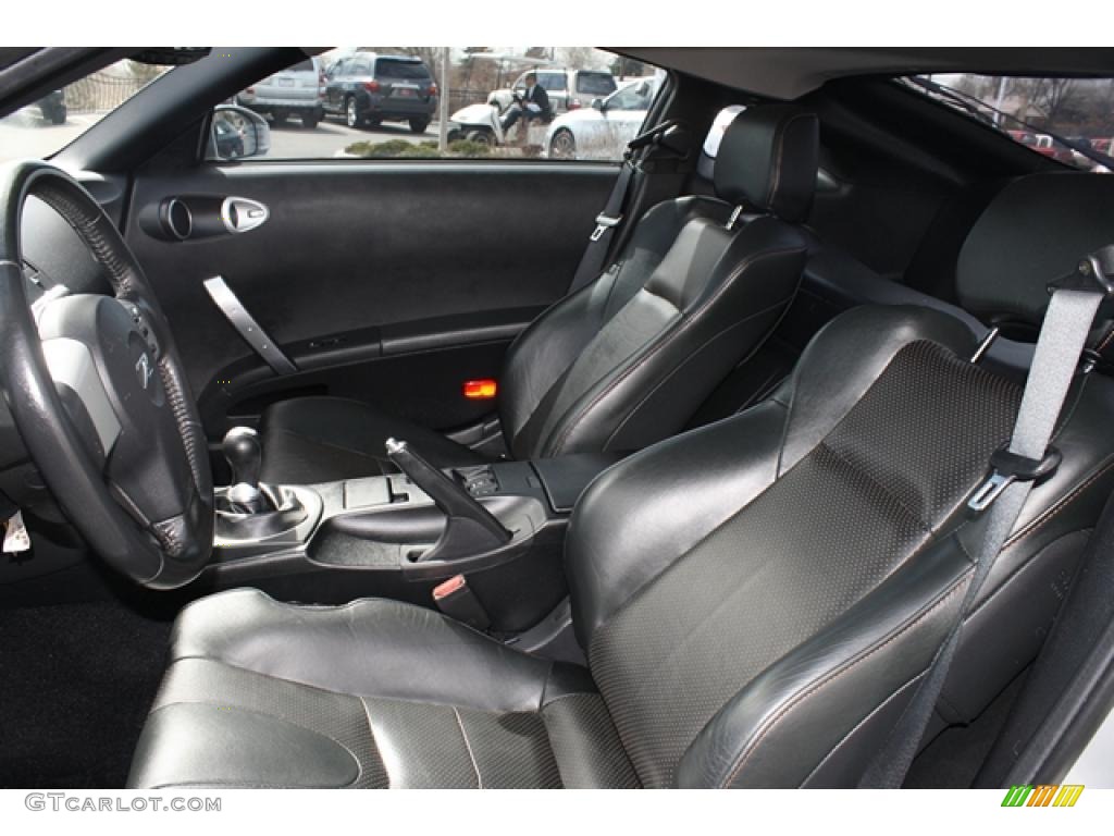 Charcoal Interior 2004 Nissan 350Z Touring Coupe Photo #47016894