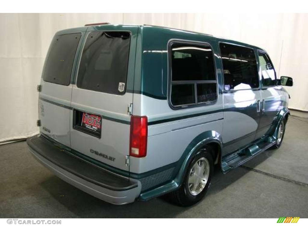 1998 Astro Passenger Van - Forest Green Metallic / Neutral photo #3