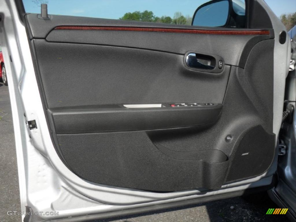 2010 Chevrolet Malibu LTZ Sedan Ebony Door Panel Photo #47020218