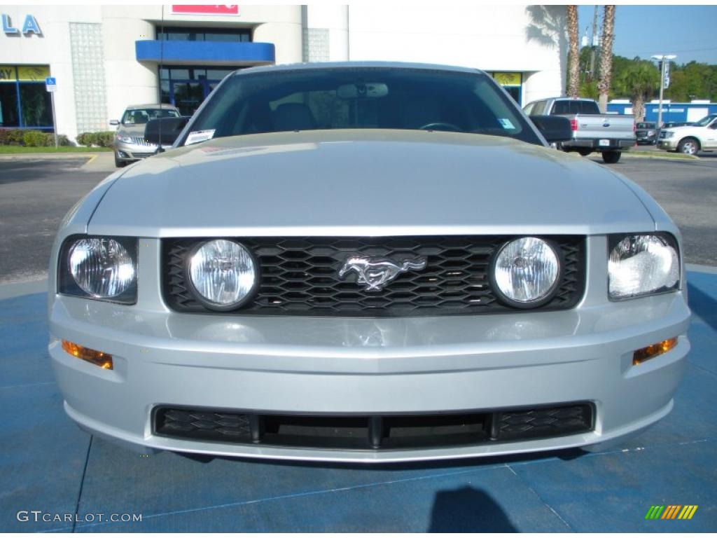 2006 Mustang GT Premium Coupe - Satin Silver Metallic / Light Graphite photo #8