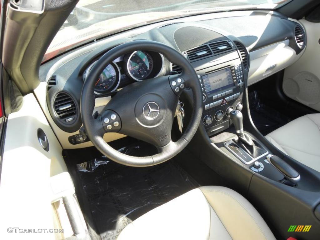 2008 Mercedes-Benz SLK 280 Roadster Beige Dashboard Photo #47021916