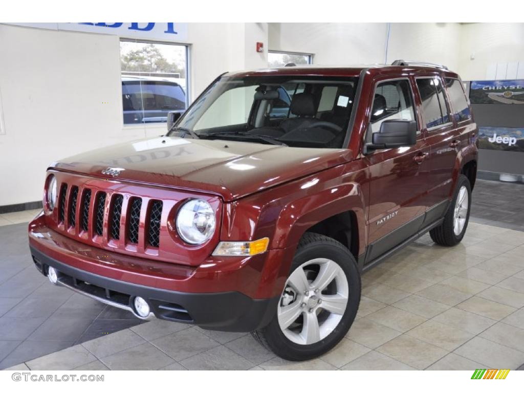 2011 Jeep Patriot Latitude X Exterior Photos