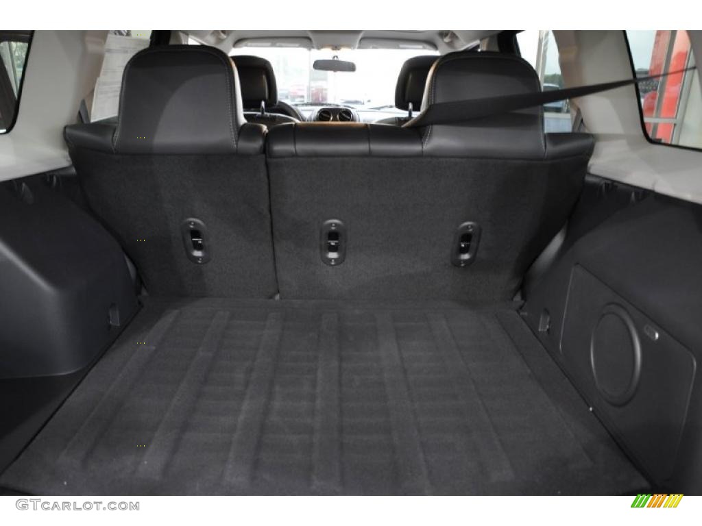 2011 Jeep Patriot Latitude X Trunk Photos