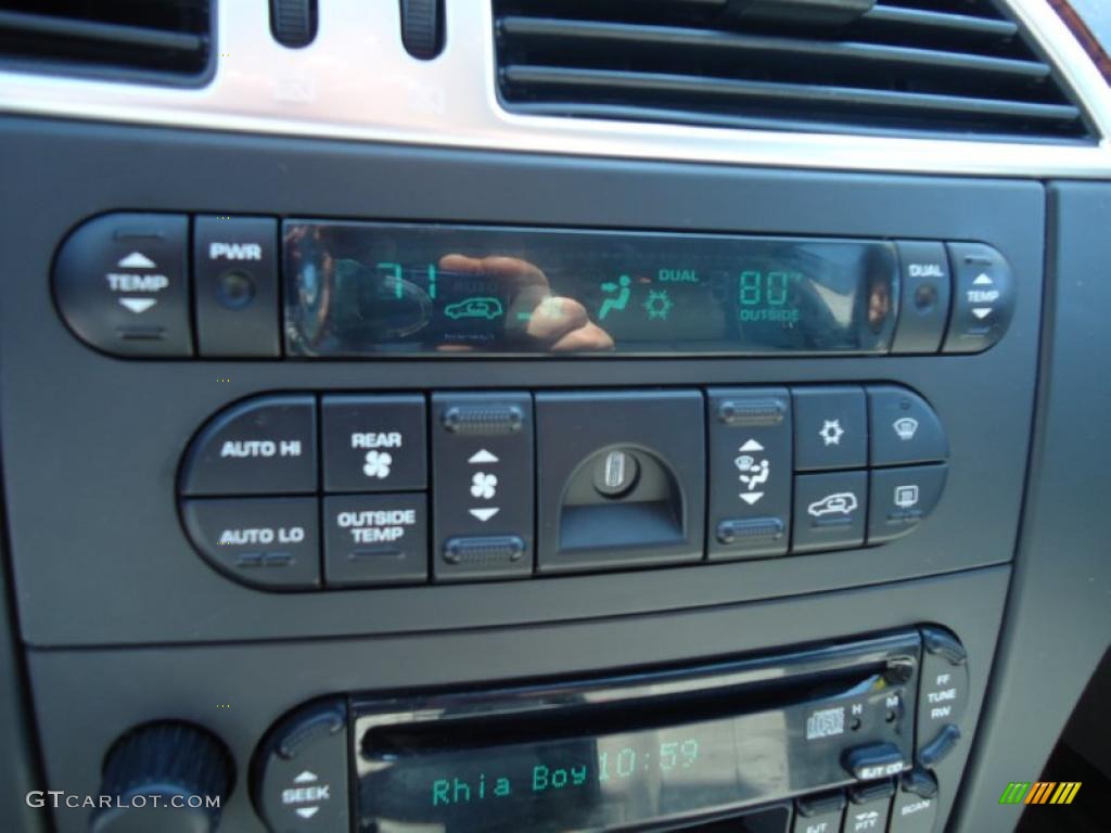 2006 Chrysler Pacifica Touring Controls Photo #47023407