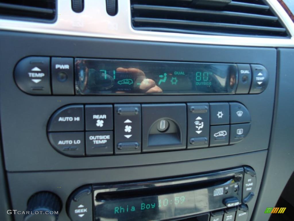 2006 Pacifica Touring - Brilliant Black / Dark Slate Gray photo #33