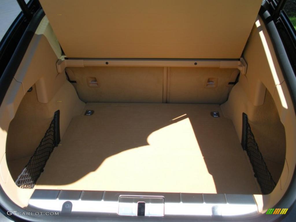 2010 Porsche Panamera S Trunk Photo #47023704