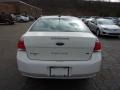 White Suede - Focus SE Sedan Photo No. 3