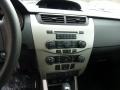 White Suede - Focus SE Sedan Photo No. 13